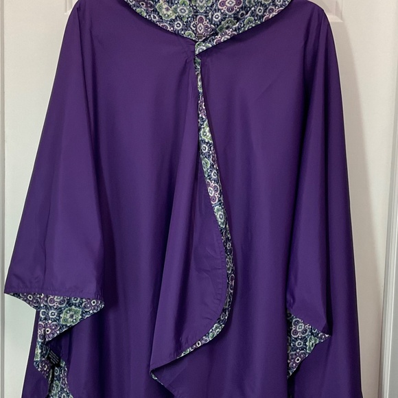 Reversible Rain Cape/Poncho - Picture 8 of 11